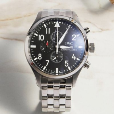 IWC 파일럿 크로노그래프 데이데이트 쿼츠