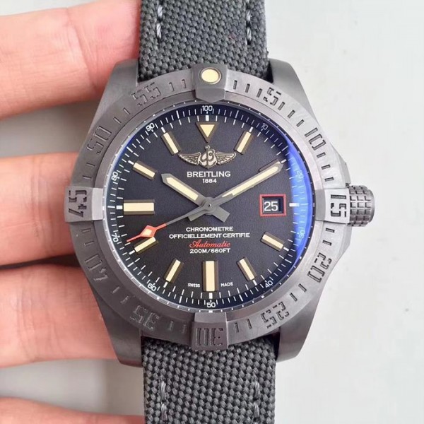 브라이틀링(Breitling)어벤져 블랙버드 DLC 블랙